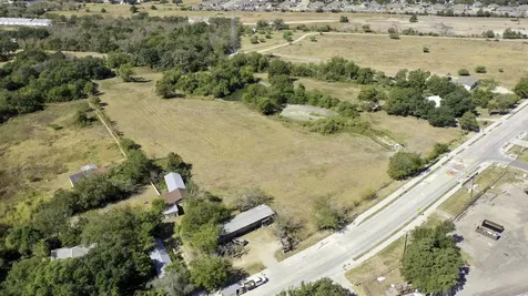 2216 Old Hearne Road Bryan TX 77803