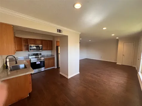 7714 Renwick Drive C36 Houston TX 77081