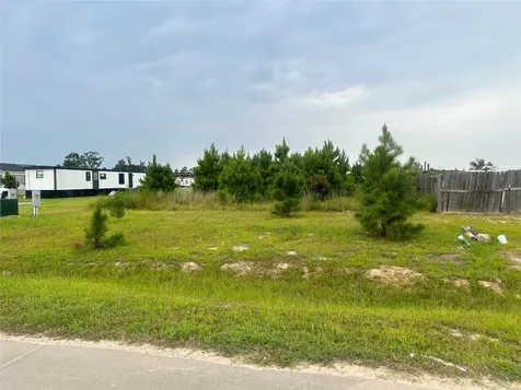 1353 Road 5263 Cleveland TX 77327