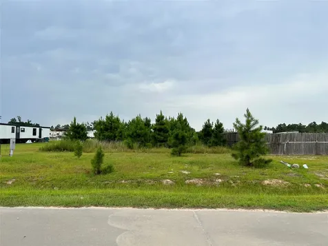 1353 Road 5263 Cleveland TX 77327