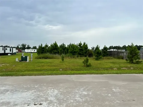 1353 Road 5263 Cleveland TX 77327