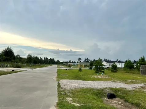 1353 Road 5263 Cleveland TX 77327
