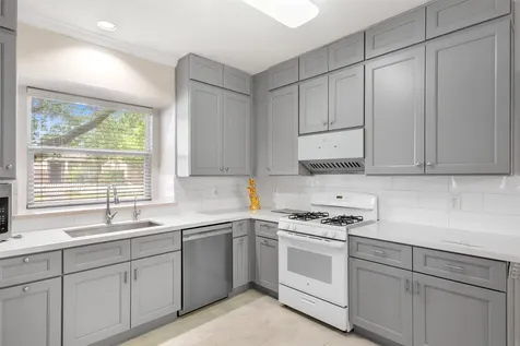7138 Sun Village Drive Houston TX 77083