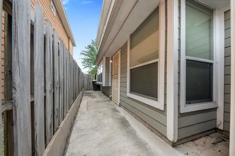 7138 Sun Village Drive Houston TX 77083