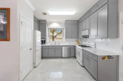 7138 Sun Village Drive Houston TX 77083