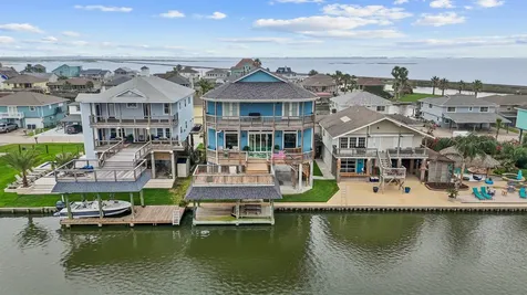 1058 Redfish Street Bayou Vista TX 77563