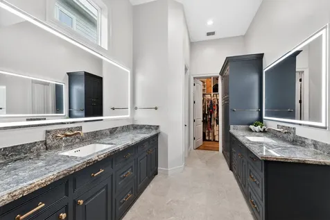 1058 Redfish Street Bayou Vista TX 77563