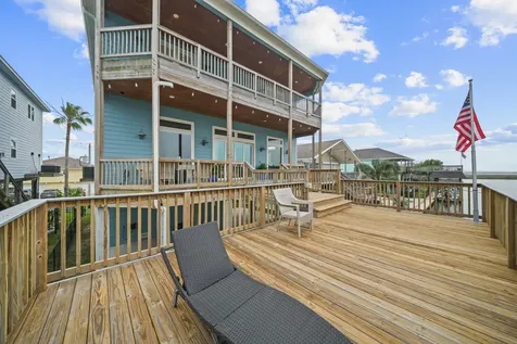 1058 Redfish Street Bayou Vista TX 77563