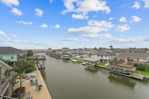 1058 Redfish Street Bayou Vista TX 77563