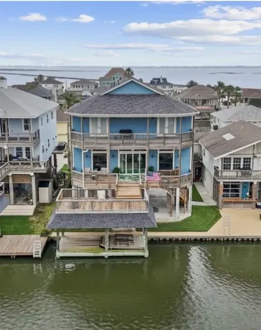 1058 Redfish Street Bayou Vista TX 77563