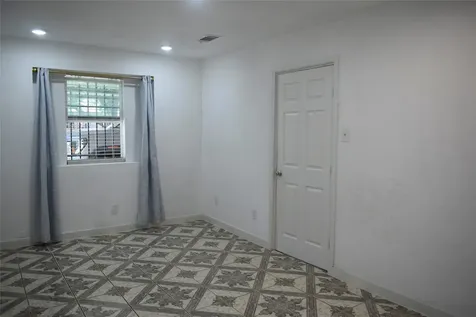 5922 Lavender Street Houston TX 77026