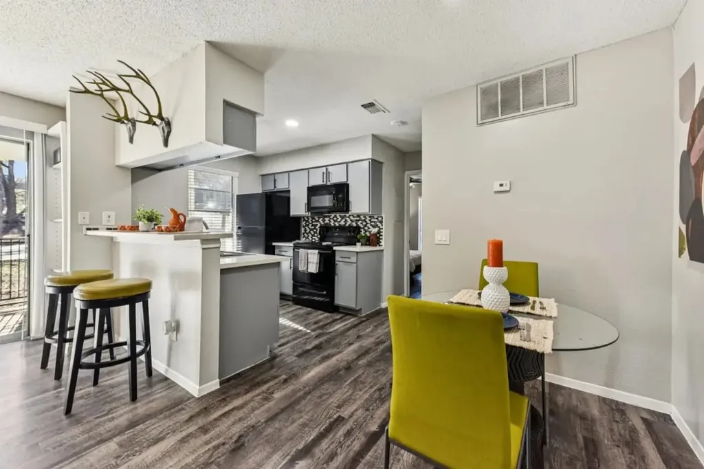 2501 Wickersham Lane 2632 Austin TX 78741