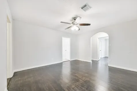 5855 Beldart Street Houston TX 77033