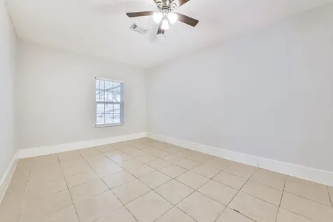 5855 Beldart Street Houston TX 77033