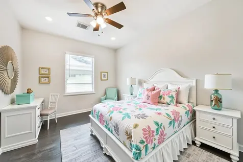 5855 Beldart Street Houston TX 77033