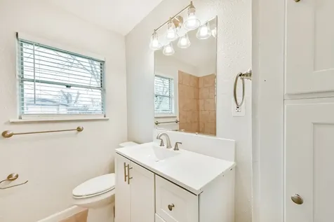 5855 Beldart Street Houston TX 77033