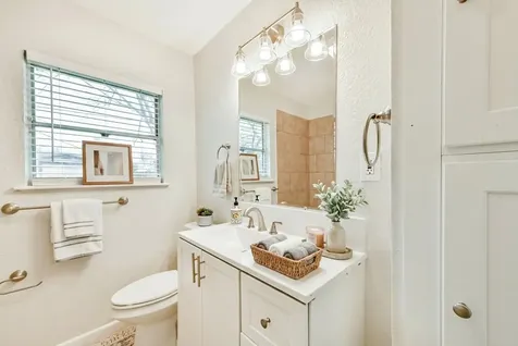 5855 Beldart Street Houston TX 77033
