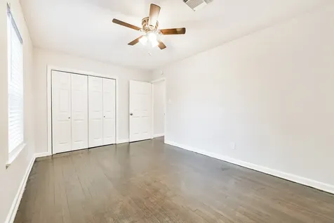 5855 Beldart Street Houston TX 77033