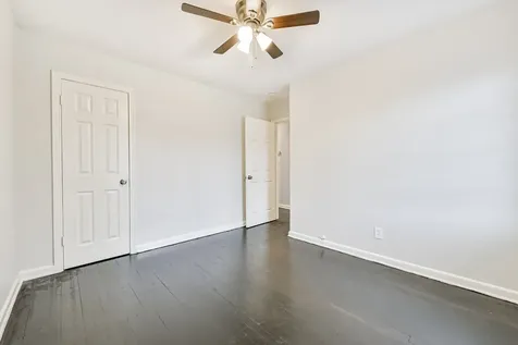5855 Beldart Street Houston TX 77033