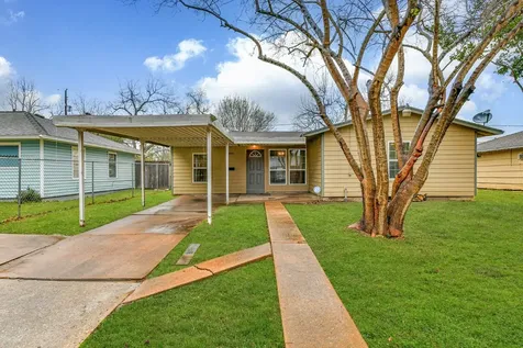 5855 Beldart Street Houston TX 77033