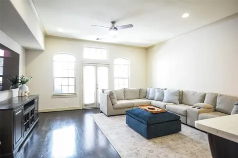 4243 Dickson Street Houston TX 77007
