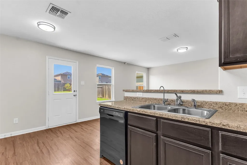 6211 Baywood Crest San Antonio TX 78222