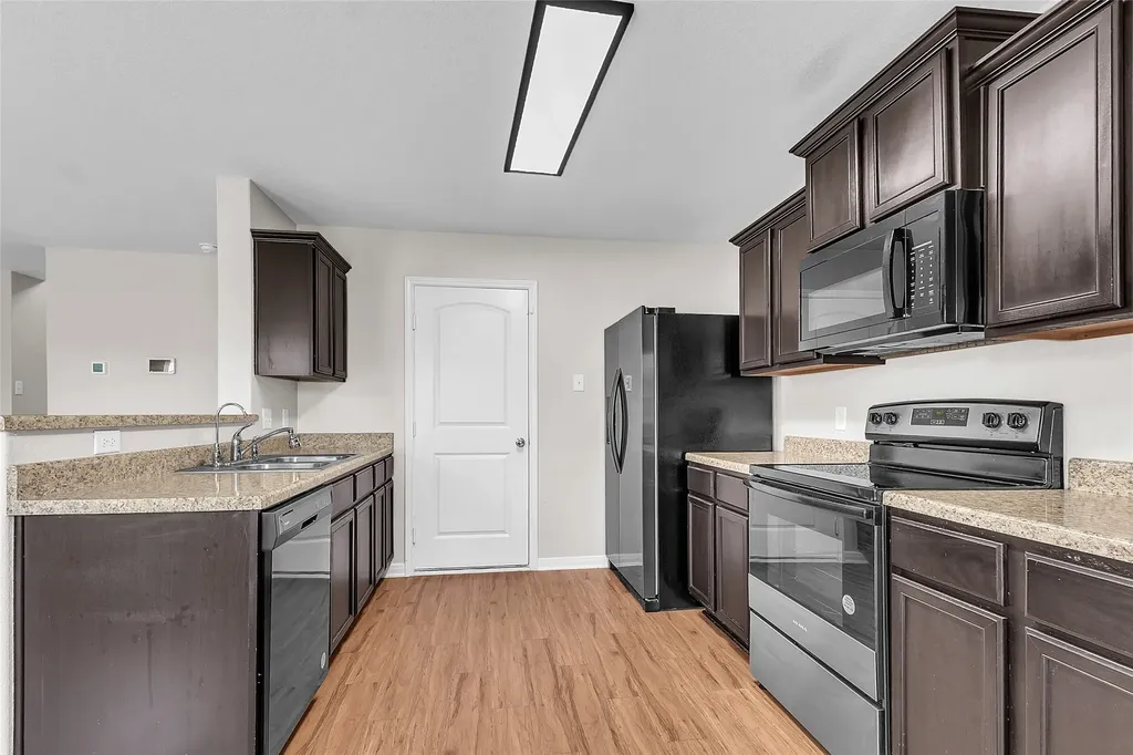 6211 Baywood Crest San Antonio TX 78222