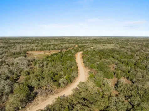 1883 County Road 273 Weimar TX 78962