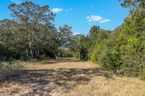 1883 County Road 273 Weimar TX 78962