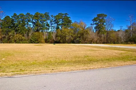 1 Wild Forest Court Huntsville TX 77340