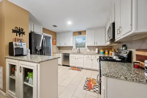 203 N Bayou Bend Drive Baytown TX 77521