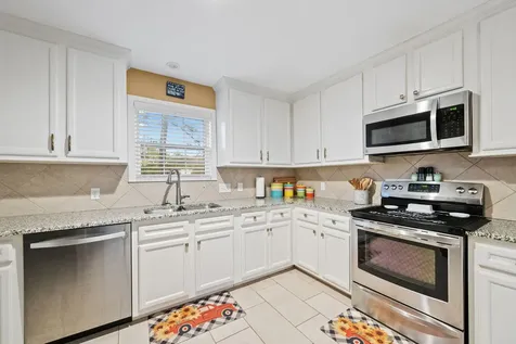 203 N Bayou Bend Drive Baytown TX 77521