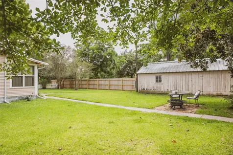 10753 Track Rd E Cat Spring TX 78933