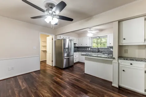 1006 Amesbury Court Huntsville TX 77340