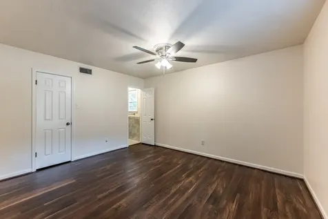 1006 Amesbury Court Huntsville TX 77340