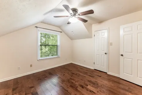 1006 Amesbury Court Huntsville TX 77340