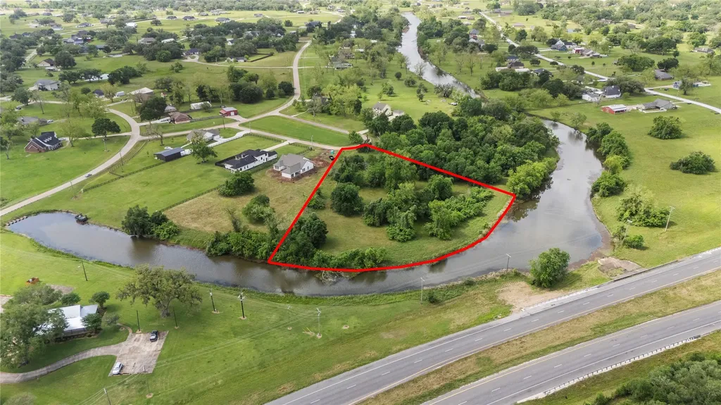 1127 Saddle Horn Bend Angleton TX 77515