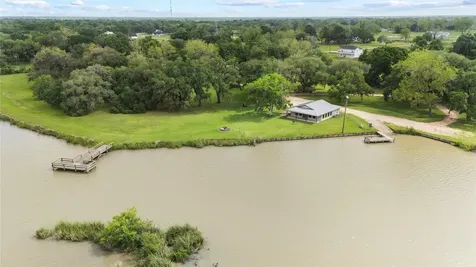 1127 Saddle Horn Bend Angleton TX 77515