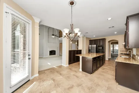 9427 Sapphire Bay Lane Rosharon TX 77583