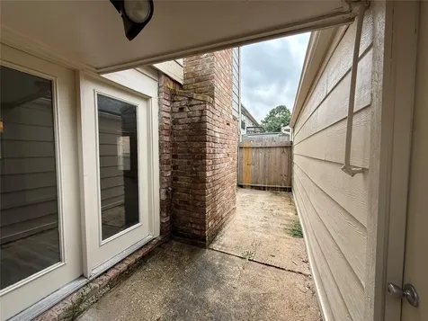 17149 Beaver Springs Drive 13 Houston TX 77090