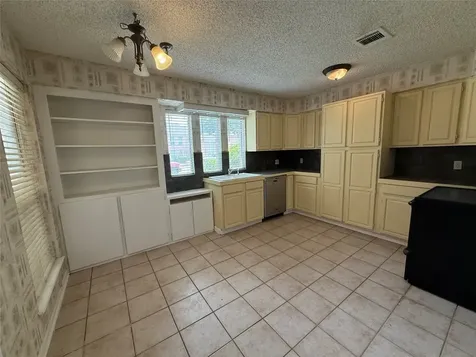 17149 Beaver Springs Drive 13 Houston TX 77090