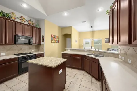 10026 Spring Rapid Way Tomball TX 77375