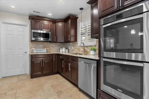 3725 Autumn Lane Baytown TX 77521