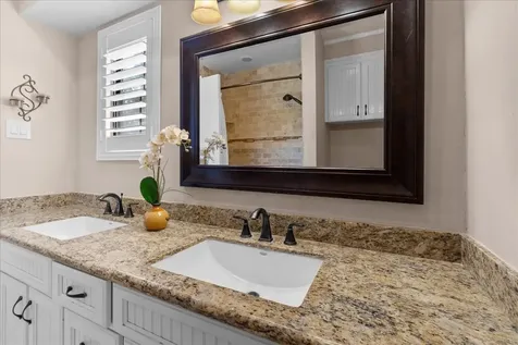 3725 Autumn Lane Baytown TX 77521