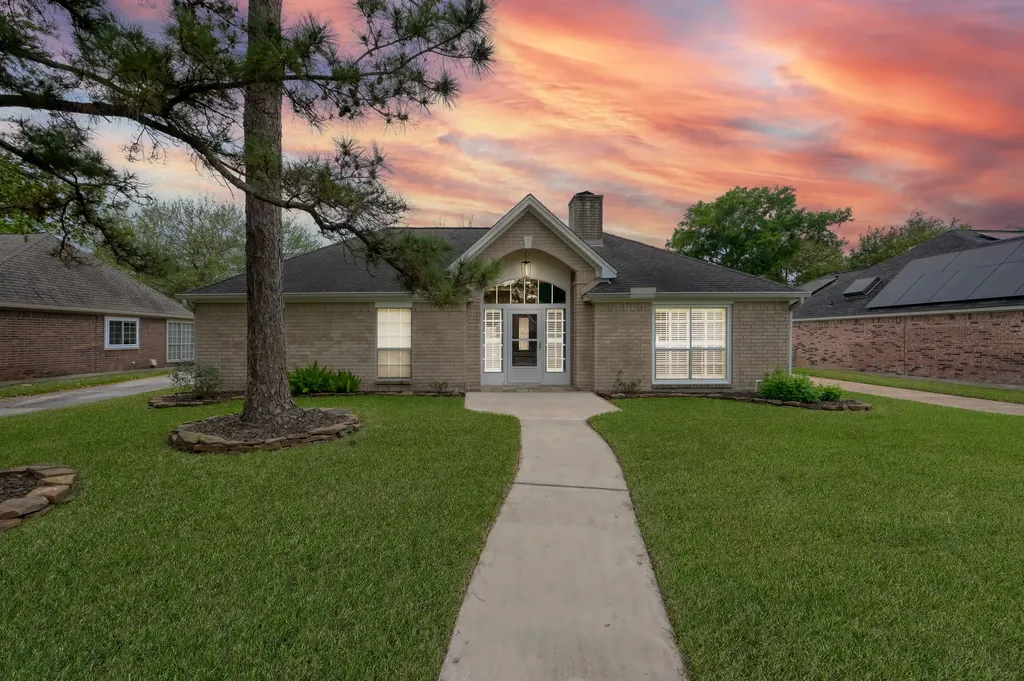 16135 Ridge Park Drive Houston TX 77095