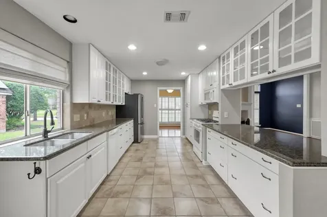 16135 Ridge Park Drive Houston TX 77095