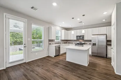 1972 Elkington Circle Conroe TX 77304