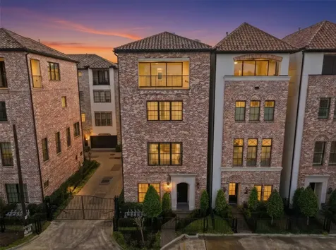 19 Robita Street Houston TX 77019