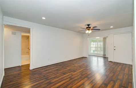 12633 Memorial Drive 152 Houston TX 77024