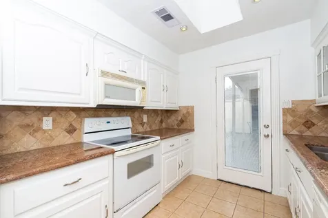 1911 Trixie Lane Houston TX 77042